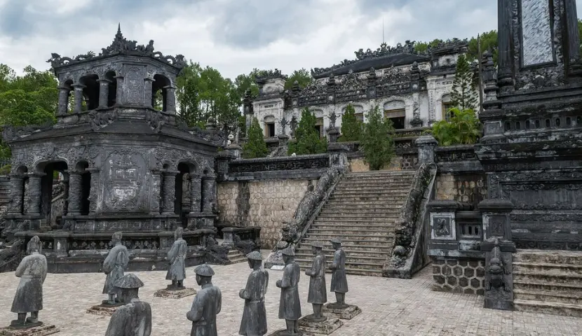 melhor época para visitar Hue, viagem ao Vietnã, tumba do rei Khai Dinh