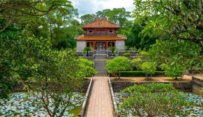 melhor época para visitar Hue, viagem ao Vietnã, túmulo do rei Minh Mạng