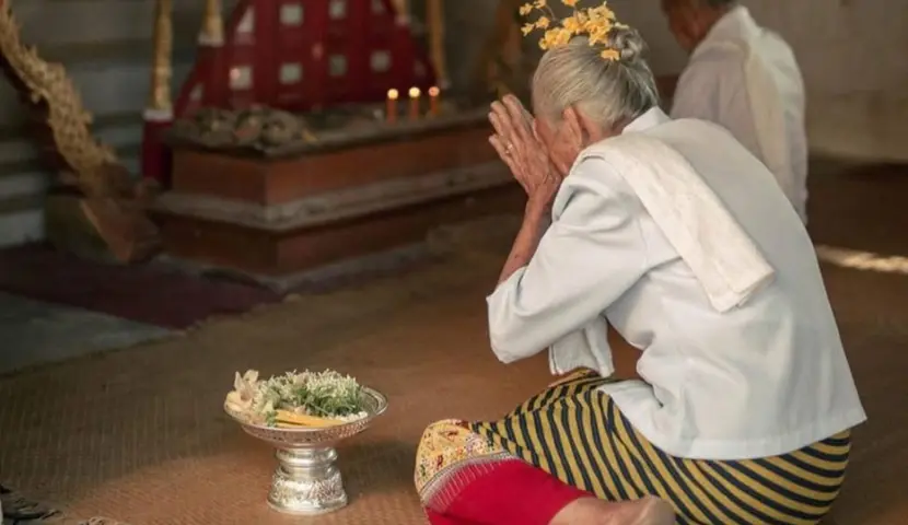 do and dont in lao vietnam travel culture