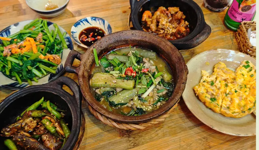 vietnam traditional meal