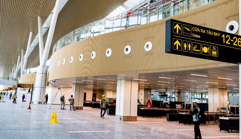 Tan Son Nhat inside the terminal