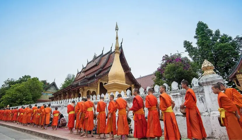 top thing to do in luang prabang tak bak
