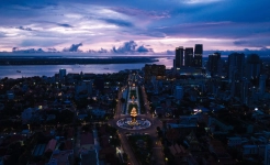 Phnom Penh - Independence Monument